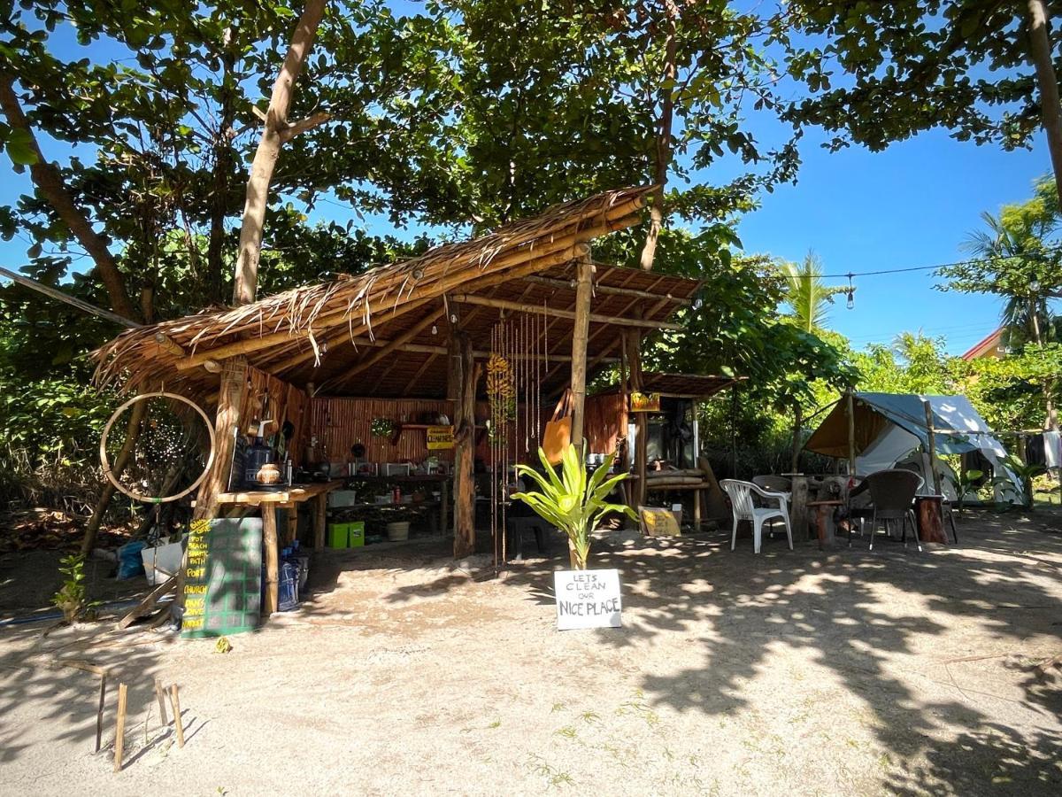 Хостел Tribal Huts Community Daanbantayan Экстерьер фото